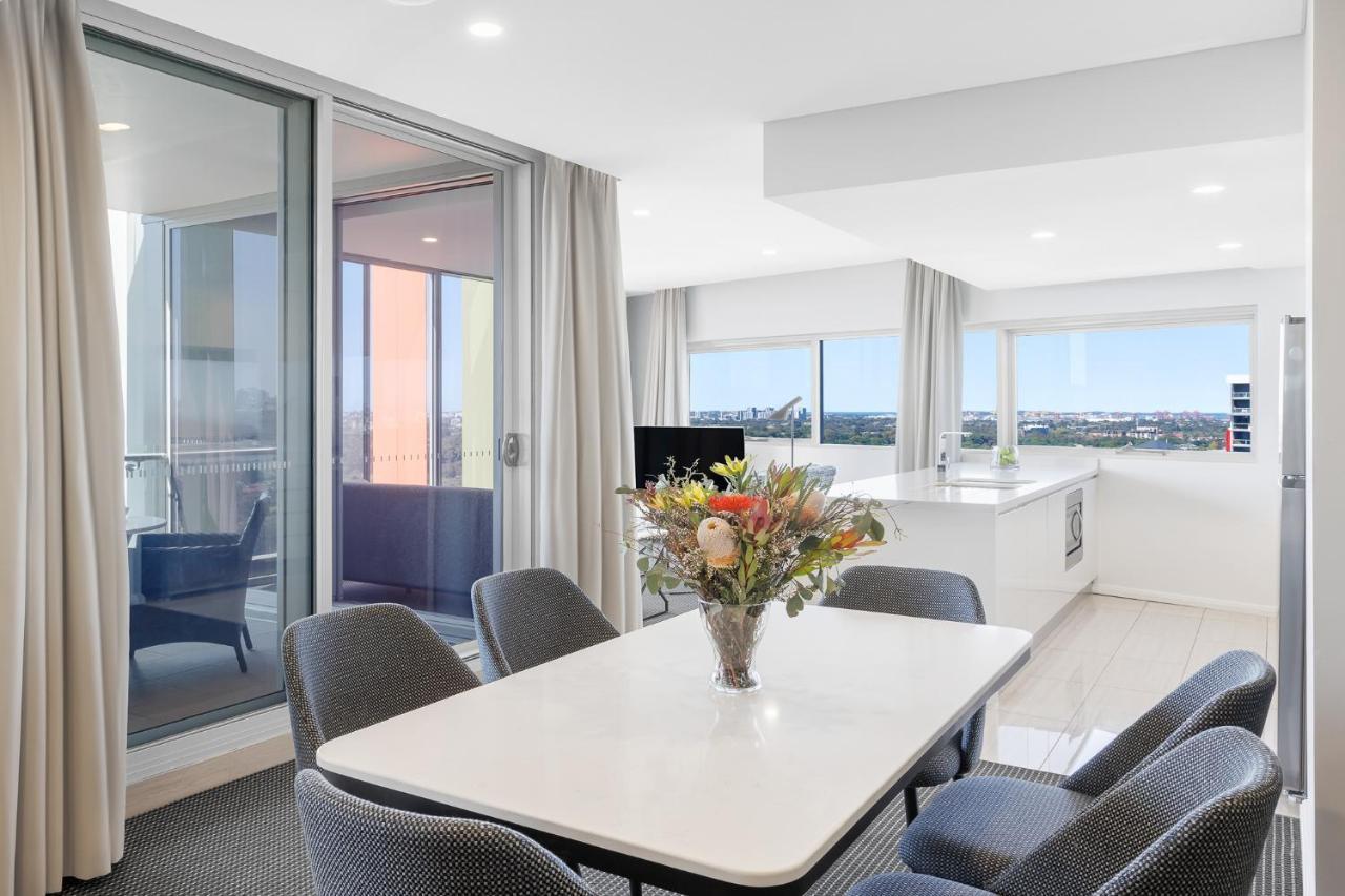 Meriton Suites Zetland Sydney Ngoại thất bức ảnh A typical apartment interior