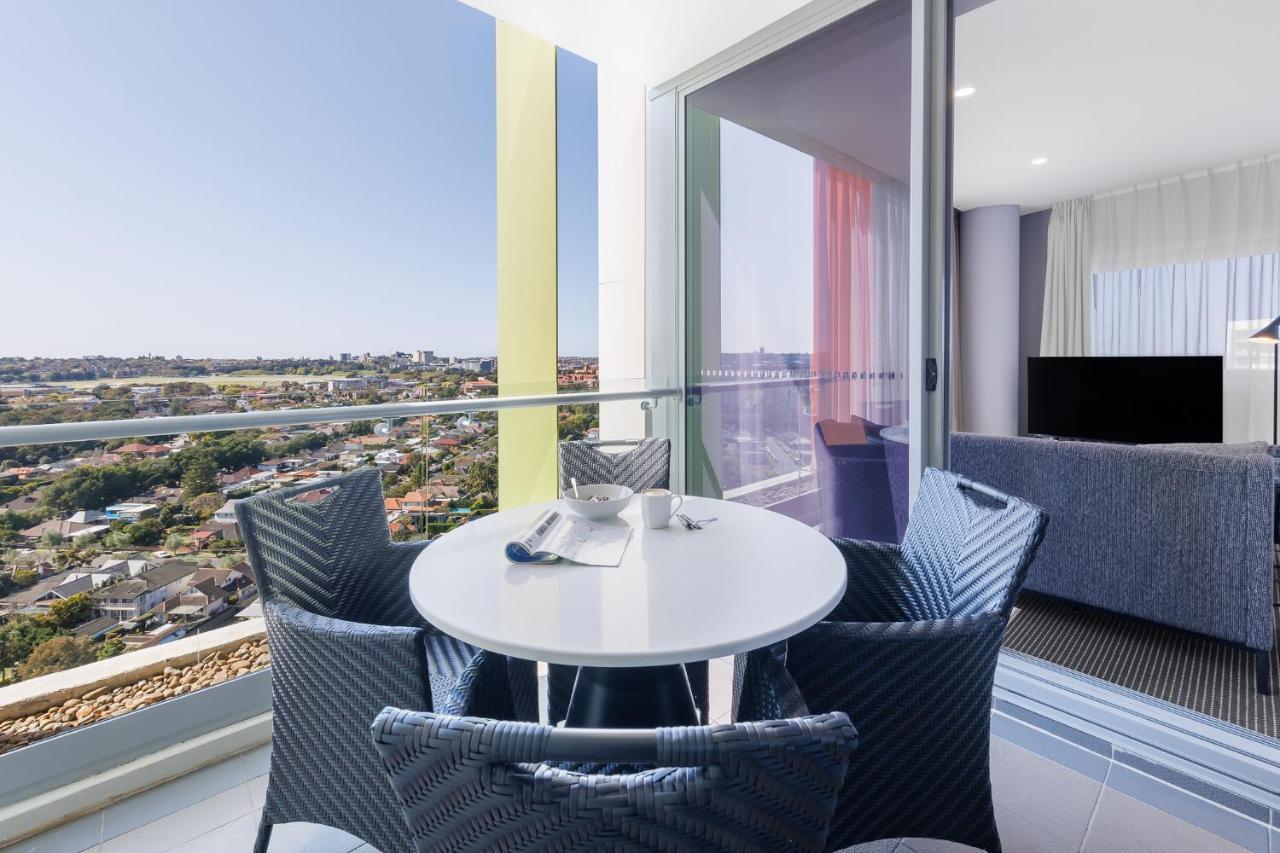 Meriton Suites Zetland Sydney Ngoại thất bức ảnh The apartment balcony
