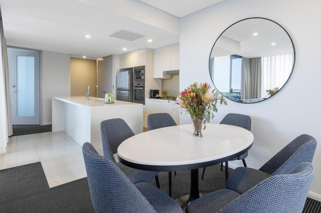 Meriton Suites Zetland Sydney Ngoại thất bức ảnh A typical apartment interior