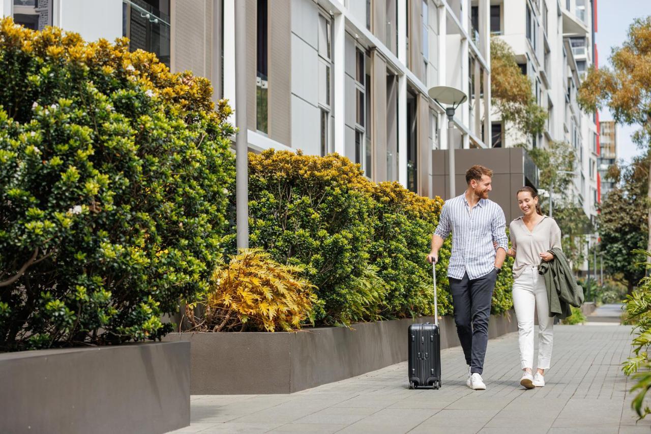 Meriton Suites Zetland Sydney Ngoại thất bức ảnh The Village at the Village