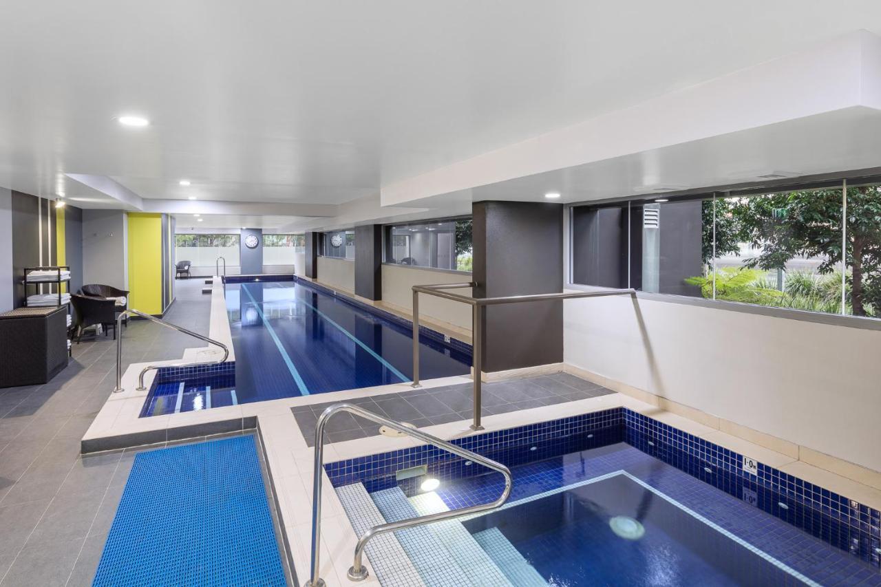 Meriton Suites Zetland Sydney Ngoại thất bức ảnh The pool at the University of Western Australia