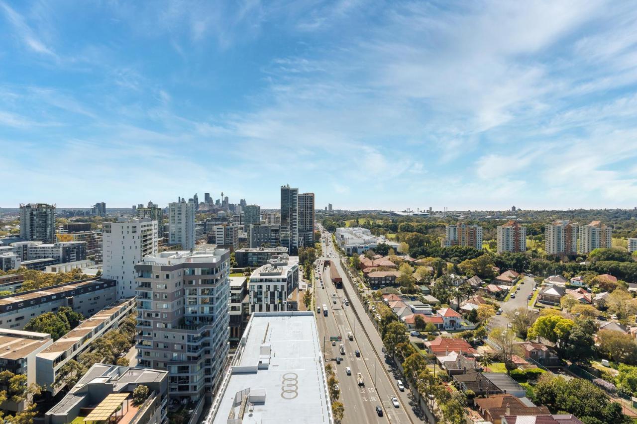 Meriton Suites Zetland Sydney Ngoại thất bức ảnh Aerial view of the suburb