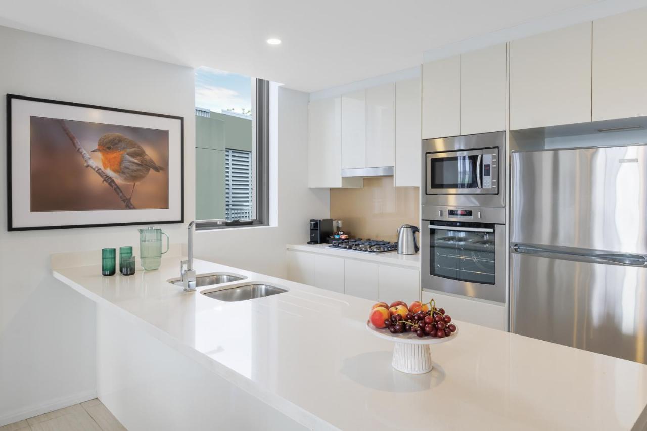 Meriton Suites Zetland Sydney Ngoại thất bức ảnh A typical kitchen