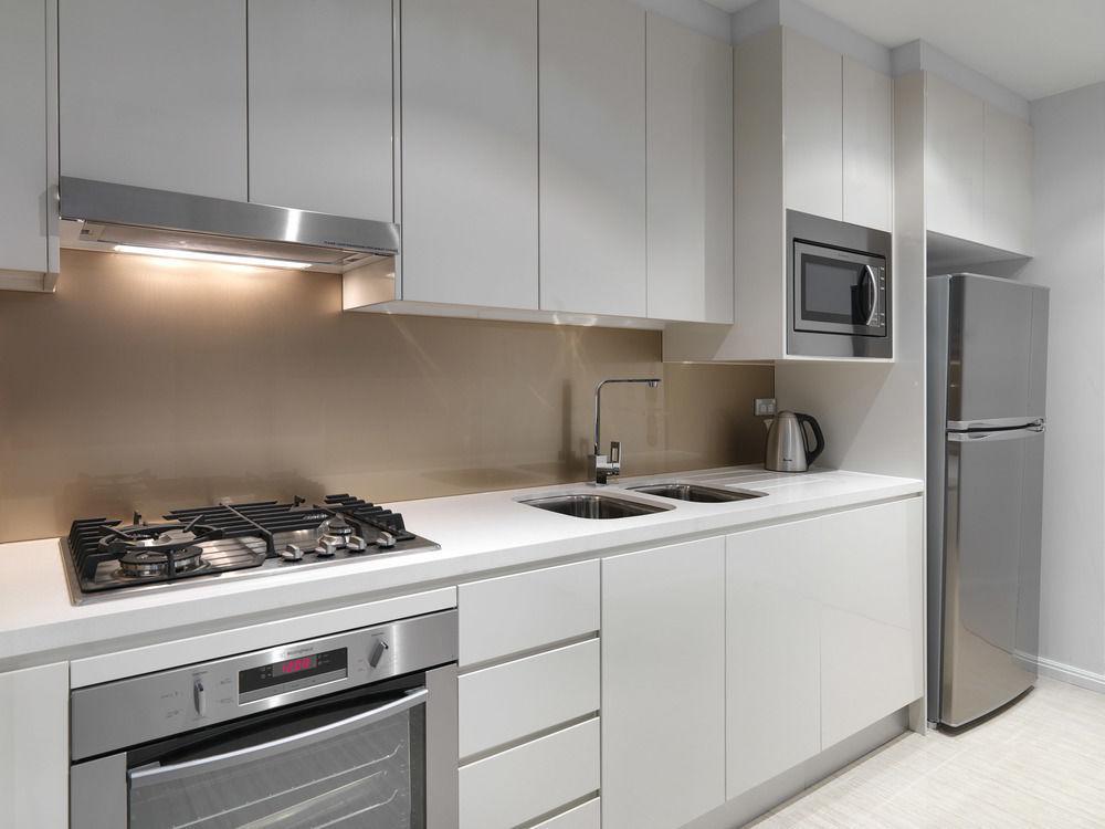 Meriton Suites Zetland Sydney Ngoại thất bức ảnh A modern kitchen